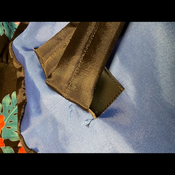 ✨ 🌈 Vintage “University of Hawaii” campus backpack. Fair - Picture 7 of 9